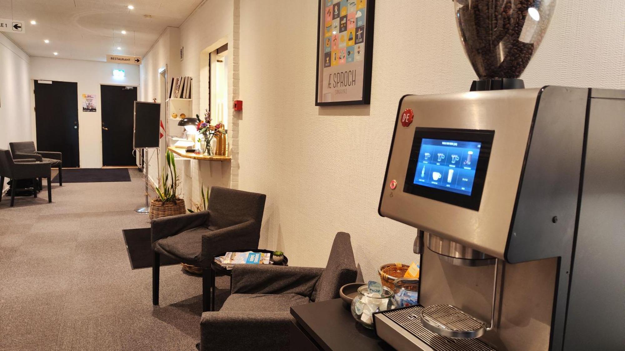 Banegaardshotellet Vojens Екстер'єр фото